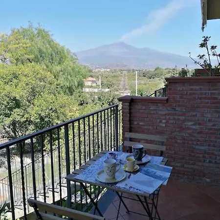 Apartment Tra Etna E Mare